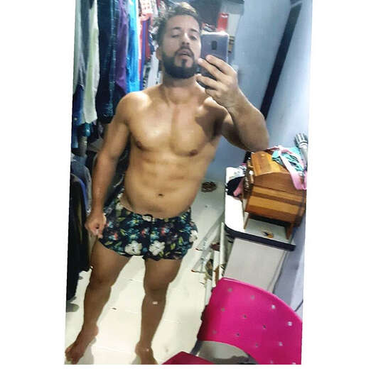 Happy with who I am and it keeps me smilin - Gay Male Escort in Alabama - Main Photo