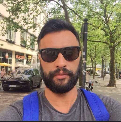 nice good simple and funy - Gay Male Escort in Berlin - Main Photo