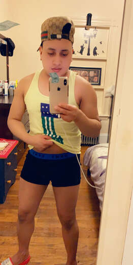 looking for fun - Gay Male Escort in Boston - Main Photo