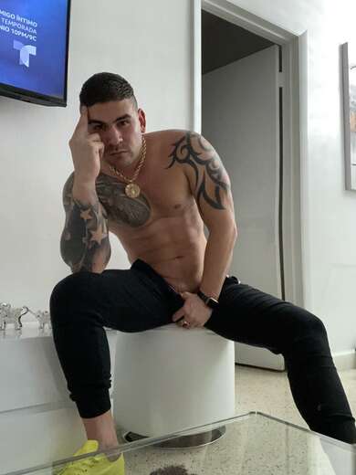 Alex boys cuban - Male Escort in Miami - Main Photo