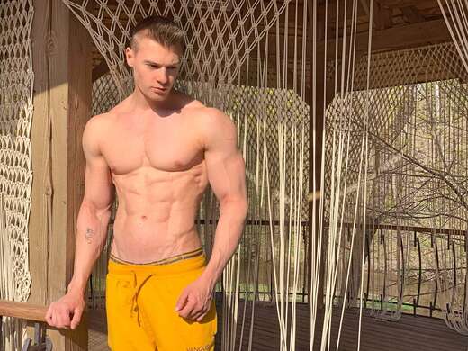 RUSSIAN LEGENDARY MUSCLEGOD MASSAGE PRO. - Straight Male Escort in Dubai - Main Photo