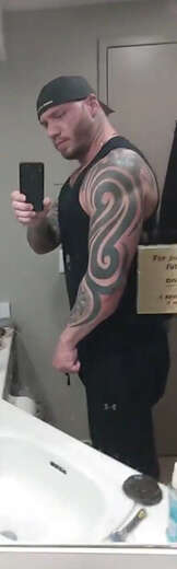 6'3 260 lbs Muscular, fit, hung and ready - Bi Male Escort in Ottawa - Main Photo