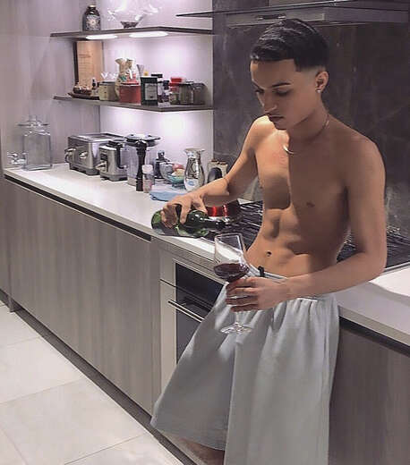 Latin - Gay Male Escort in Video Dating - Main Photo